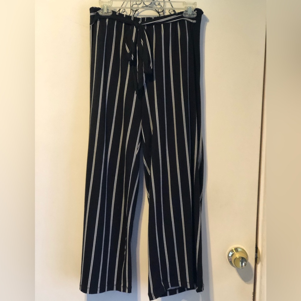 MAXINE NICHOLS WOMEN’S BLACK AND WHITE PANTS/ TIE WAIST ATTACHED TO PANTS SIZE M - Picture 5 of 6